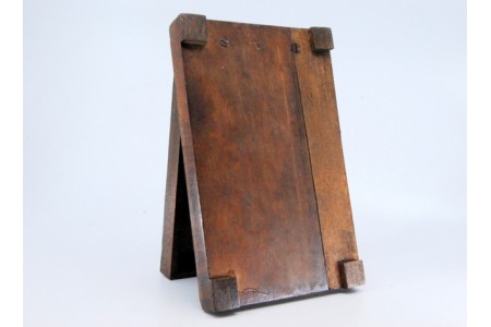 Porta blocos em madeira com brasão português em prata na tampa e aplicações.